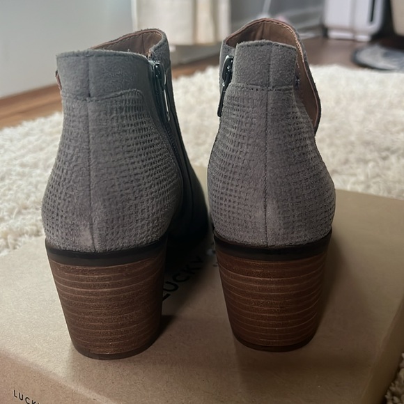 LUCKY BRAND Ponic titanium Suede Bootie 8 NWT grey - Picture 4 of 6